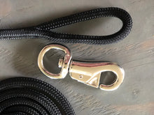 Load image into Gallery viewer, Demo of Llama Lead Rope
